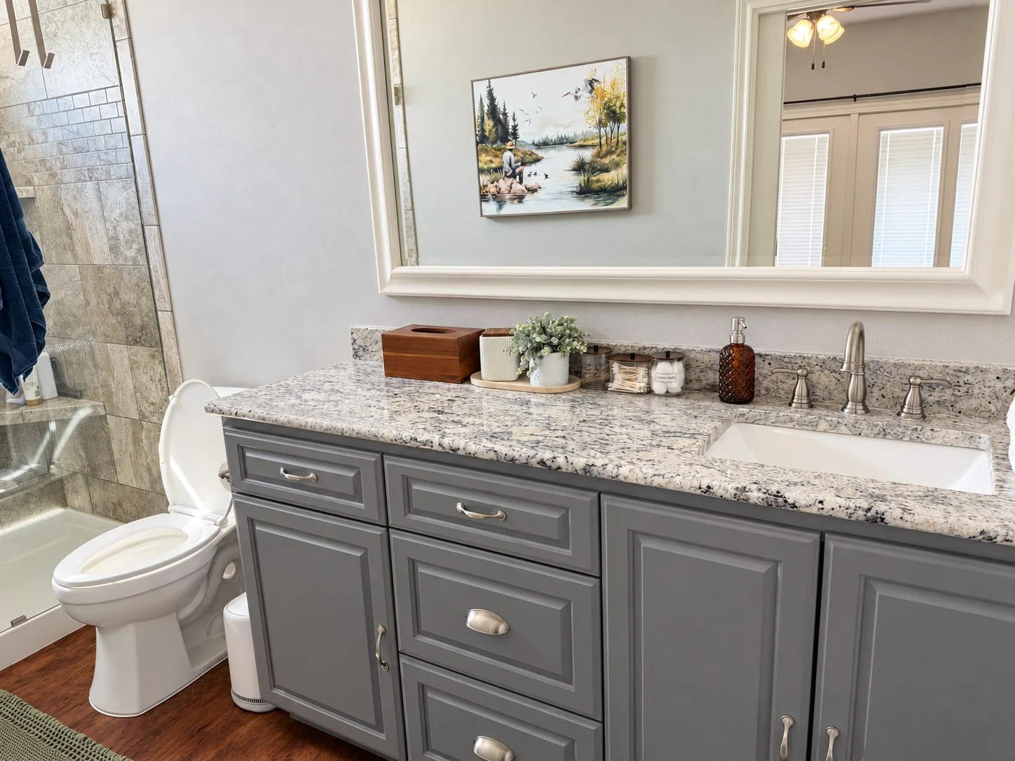 Primary-suite vanity at Ace in the Hole Lodge